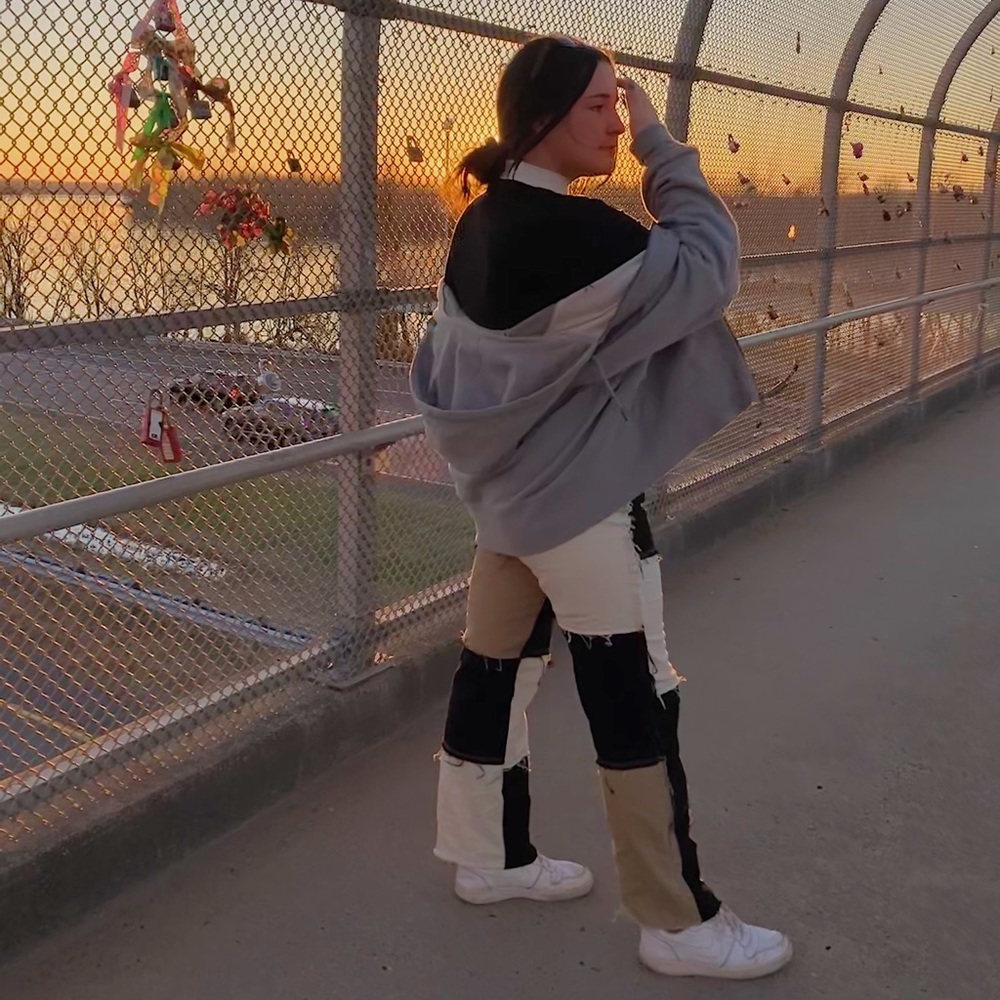 Meet your Posher, Hope